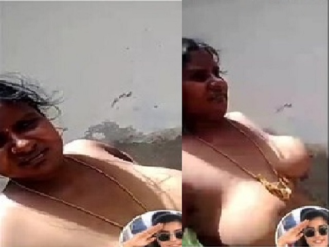 Tamil Aunty Sex Chat Video Call Outdoors